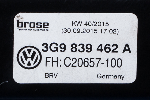 Ruteheis høyre bak til VW Passat 2015-2019 (Fase 1) (B8) (B8) (VAG|5Q4 959 801 D|)