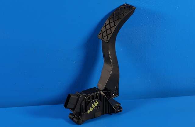 Pedal gass til VW Passat, 2015-2019 (Fase 1) (B8) (B8) (HELLA|6PV 010 621-11)