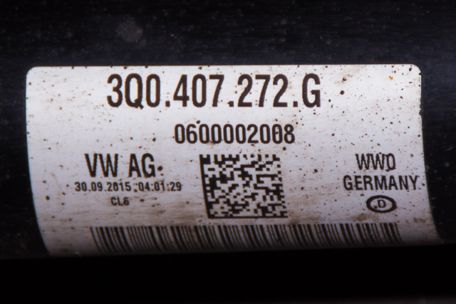 Drivaksel høyre foran, diesel/manuell til VW Passat 2015-2019 (Fase 1) (B8) (B8) (VAG|3Q0 407 272 G|)