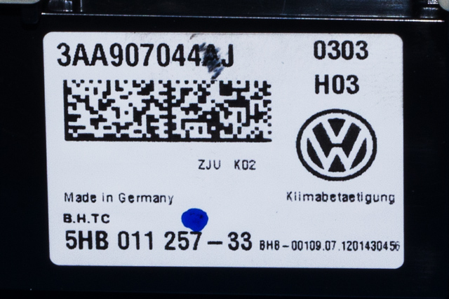 Varmeapparat betjening til VW Passat 2011-2015 (B7) (B7) (HELLA|5HB 011 257-33|3AA 907 044 AJ|)
