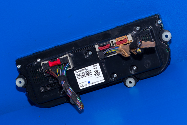Varmeapparat betjening til VW Passat 2011-2015 (B7) (B7) (HELLA|5HB 011 257-33|3AA 907 044 AJ|)