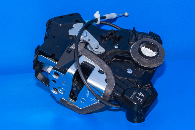 Låsekasse høyre foran til Toyota RAV4, 2006-2009 (Type III, Fase 1)  