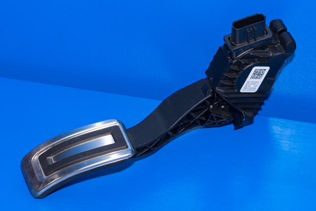 Pedal gass til VW Passat, 2015-2019 (Fase 1) (B8) (B8) (HELLA|6PV 010 621-11)