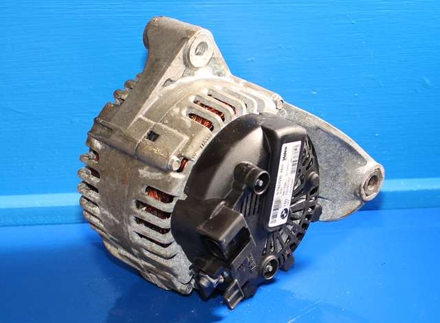 Dynamo diesel til Mini One/Cooper 2007-2014 (R55-57) (R55-57) (VALEO|TG15C157|7 823 291. 14 VOLT - 150 AMP|)