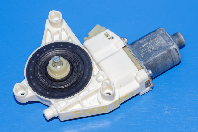 Ruteheis, kun motor, høyre bak til Mercedes C-Klasse 2007-2011 (Fase 1) (W204) (W204) (MERCEDES|A 204 820 06 42|)