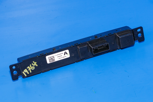 Bryter nødblink til Mitsubishi Outlander 2012-2015 (Type III, Fase 1) (MITSUBISHI|8002B409|)