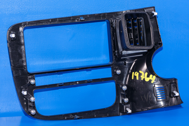 Dashbord friskluftdyse midtkonsoll til Mitsubishi Outlander 2012-2015 (Type III, Fase 1)  