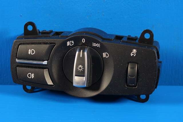 Bryter lys til BMW 5-Serie, 2010-2017 (F10/F11) (F10/F11) (BMW|9 192 744)