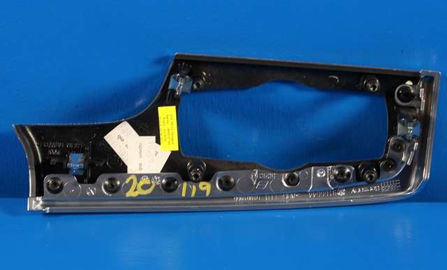 Dashbord diverse til BMW 5-Serie 2010-2017 (F10/F11) (F10/F11) (BMW|8 050 167-03|)