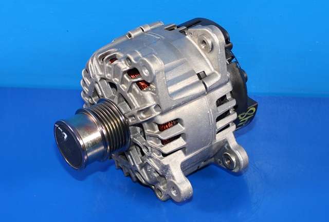 Dynamo til VW Golf VII 2017-2020 (Fase 2) (VALEO|TG14C103|04C 903 023 M. 14 VOLT - 140 AMP|)