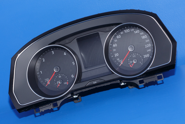 Instrumentpanel til VW Passat, 2015-2019 (Fase 1) (B8) (B8) (VAG|3G0 920 751)