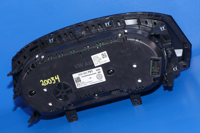 Instrumentpanel til VW Passat 2015-2019 (Fase 1) (B8) (B8) (VAG|3G0 920 751|)