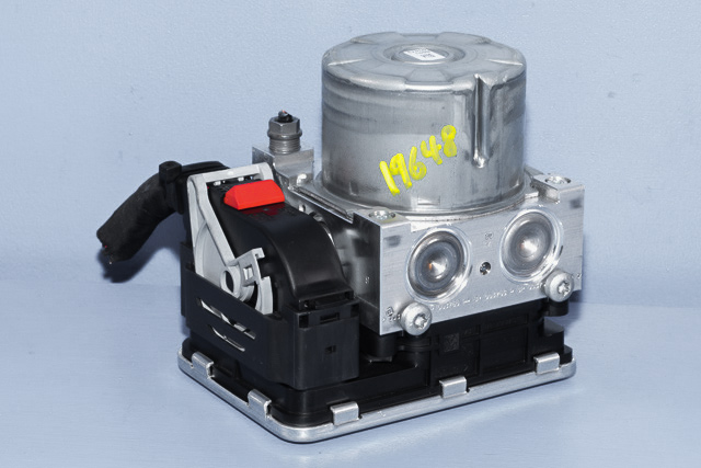 ABS sentral til VW Golf VII 2017-2020 (Fase 2) (VAG|5Q0 614 517 CF|)