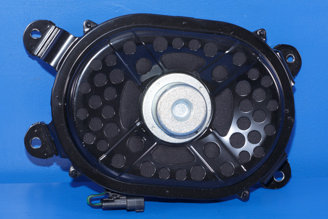 Bilstereo sub-woofer til Land Rover Discovery, 2017-->> (Type V)  (LAND ROVER|HY32-18808-AB)