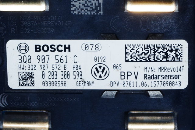 Sensor radar til VW Passat 2015-2019 (Fase 1) (B8) (B8) (BOSCH|0 203 300 598|3Q0 907 531 C|)