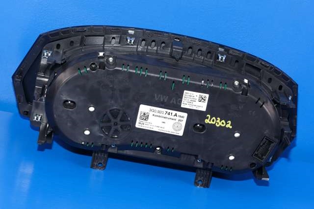 Instrumentpanel til VW Passat 2015-2019 (Fase 1) (B8) (B8) (VAG|3G0 920 741 A|)