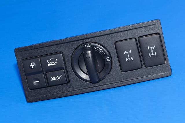 Bryter diverse til Toyota Land Cruiser 150, 2010-2013 (Fase 1)  