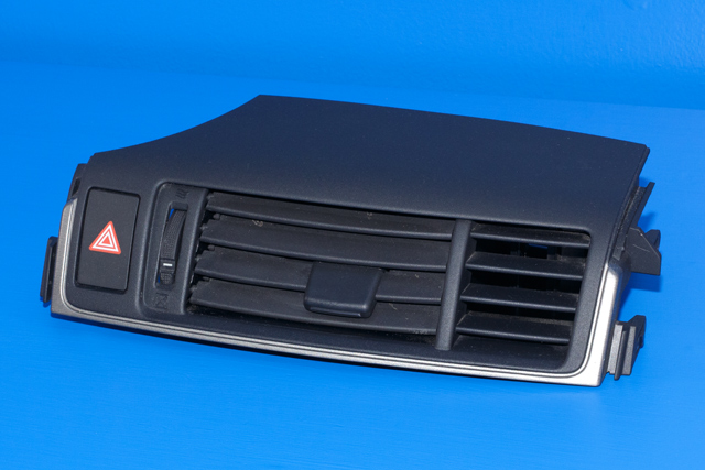 Dashbord friskluftdyse midtkonsoll til Toyota Verso, 2009-2016 (Type III)