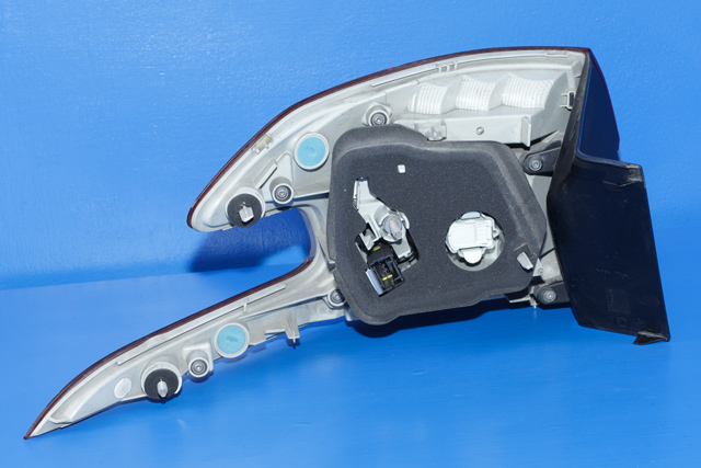 Baklykt høyre ytre til Peugeot 308 2013-2021 (Type II)  (PEUGEOT|96 780938 80|)