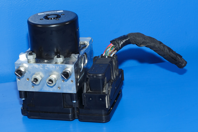 ABS sentral til Volvo V70, 2007-2013 (Type III, Fase 1)  (VOLVO|P31329139)