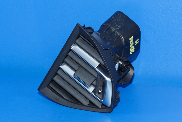 Dashbord friskluftdyse til Peugeot 308, 2013-2021 (Type II)
