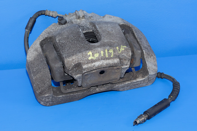 Bremsecaliper venstre foran til BMW 5-Serie, 2010-2017 (F10/F11) (F10/F11) 