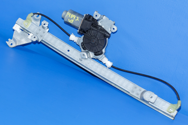 Ruteheis venstre bak til Nissan Pathfinder, 2010-2014 (Fase 2) (R51) (R51)