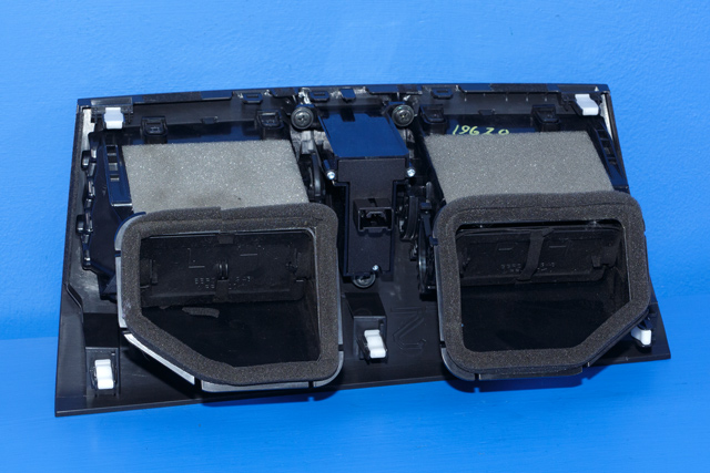 Dashbord friskluftdyse midtkonsoll til Mazda 3 2009-2013 (Type II)  