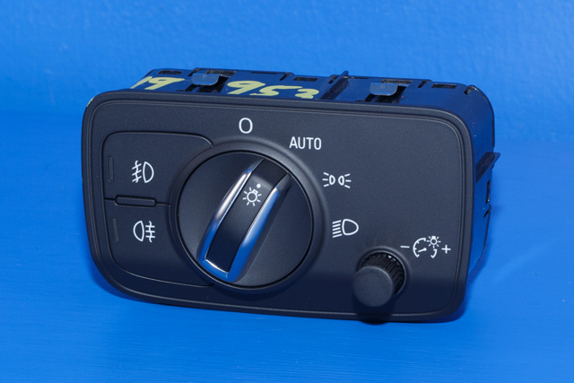 Bryter lys til Audi A3, 2012-2016 (Type III, Fase 1)  (VAG|8V0 941 531 AE)