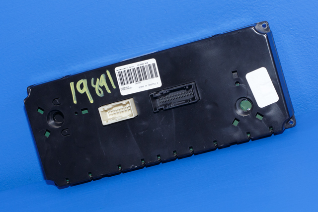 Varmeapparat betjening til Nissan Pathfinder 2005-2010 (Fase 1) (R51) (R51) (NISSAN|27500-EB51A|)