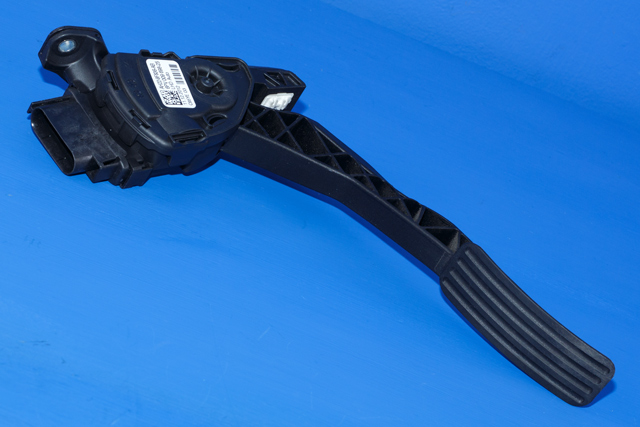 Pedal gass til Land Rover Discovery 2009-2017 (Type IV) (HELLA|6PV 009 698-25|AH22-9F836-AB|)