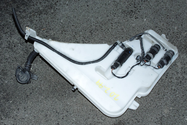 Spylertank foran til BMW 1-Serie, 2011-2015 (Fase 1) (F20/F21) (F20/F21) (BMW|7 241 675)