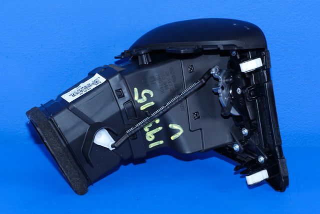 Dashbord friskluftdyse venstre til Hyundai Santa Fe 2012-2020 (Type III)