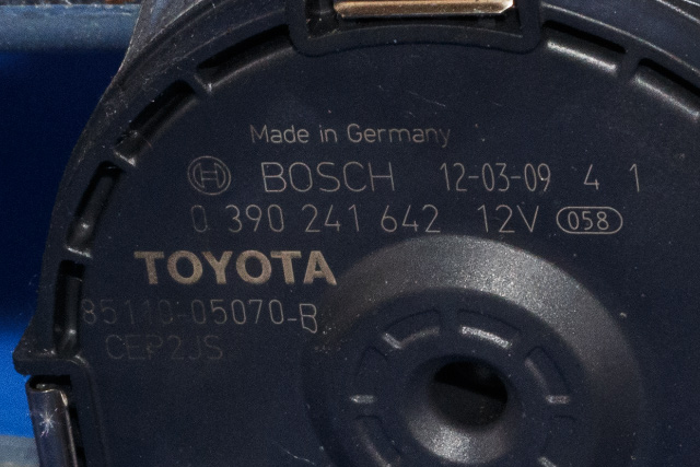 Viskermotor frontrute komplett m/overføring til Toyota Avensis 2009-2015 (Type III, Fase 1) (BOSCH|0 390 241 642|85110-05070-B|)