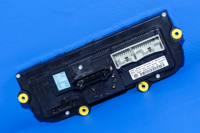 Varmeapparat betjening til VW Transporter / Caravelle 2009-2015 (Fase 2) (T5) (T5) (HELLA|5HB 010 259-20|7E5 907 047 T|)
