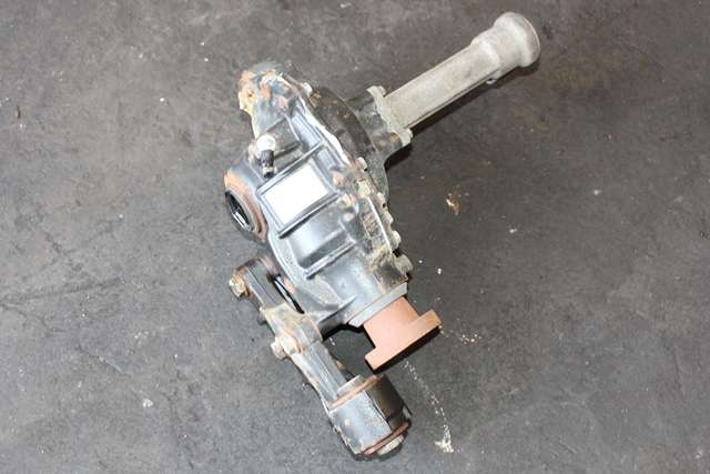 Kardang klokke foran til Land Rover Discovery 2009-2017 (Type IV) (LAND ROVER|CH22-3017-AB|)
