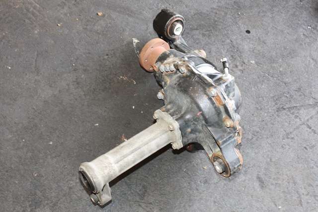 Kardang klokke foran til Land Rover Discovery 2009-2017 (Type IV) (LAND ROVER|CH22-3017-AB|)