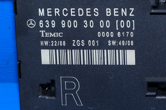 Styreenhet dør høyre foran til Mercedes Vito/Viano 2010-2014 (Fase 2) (W639) (W639) (MERCEDES|639 900 30 00|)