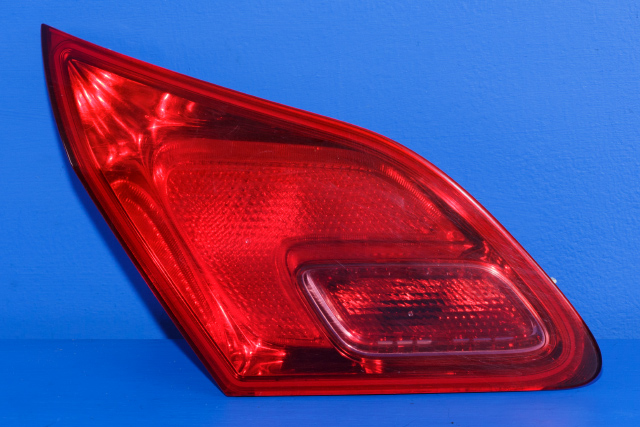 Baklykt venstre indre til Opel Astra J, 2010-2015