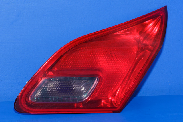 Baklykt høyre indre til Opel Astra J, 2010-2015