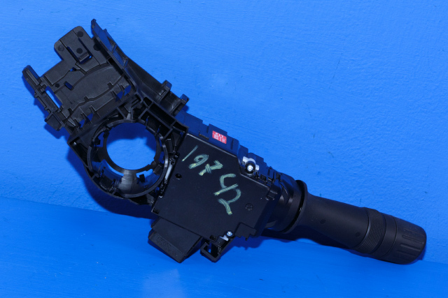 Bryter blink til Toyota Auris 2013-2015 (Type II, Fase 1)  (TOYOTA|02720-17F852|)