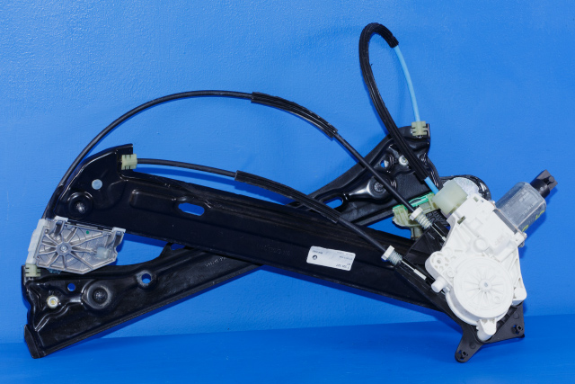 Ruteheis venstre foran til BMW 4-Serie, 2013-2020 (F32/F33/F36) (F32/F33/F36) (BMW|7 046 031)