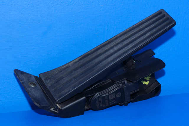 Pedal gass til BMW 4-Serie, 2013-2020 (F32/F33/F36) (F32/F33/F36) (HELLA|6PV 010 435-32)