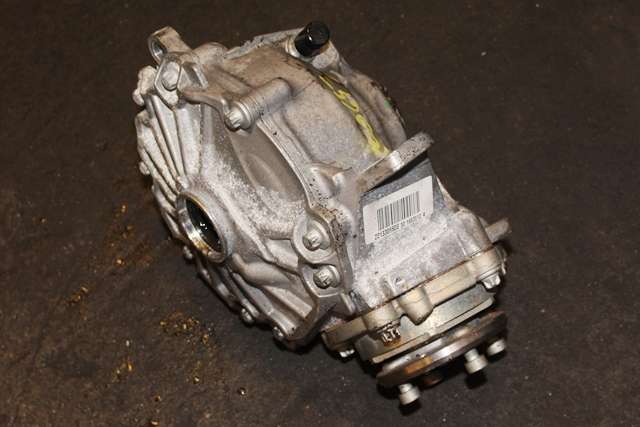 Kardang klokke foran til Mercedes GLC, 2015-2022 (X253) (X253) (MERCEDES|221 300 96 00)