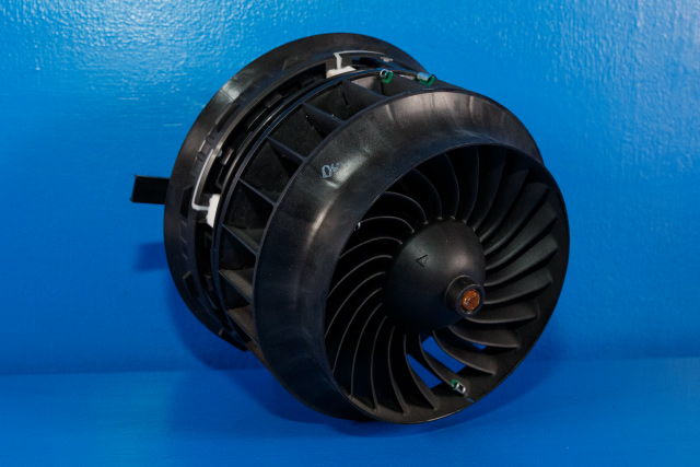 Varmeapparat motor til Mercedes GLC, 2015-2022 (X253) (X253) (BOSCH|0 130 309 006)