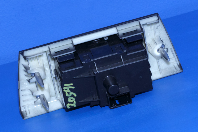 Bryter lys til BMW 3-Serie 2005-2011 (E90/E91/E92/E93) (E90/E91/E92/E93) (BMW|6 932 794|)