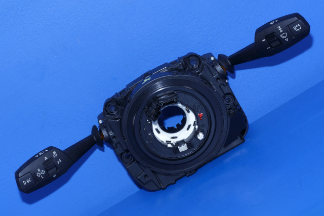Bryter combi til BMW 3-Serie, 2005-2011 (E90/E91/E92/E93) (E90/E91/E92/E93) (BMW|9 110 881)