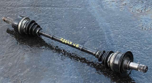 Drivaksel venstre bak, diesel/manuell til BMW 4-Serie 2013-2020 (F32/F33/F36) (F32/F33/F36) (BMW|7 597 681|)