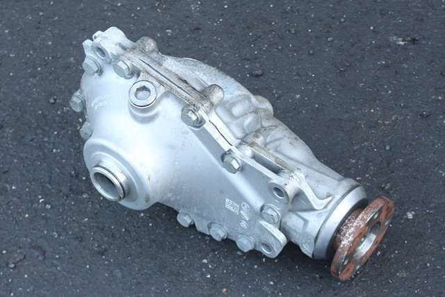 Kardang klokke foran til BMW 4-Serie, 2013-2020 (F32/F33/F36) (F32/F33/F36) (BMW|7 590 898)