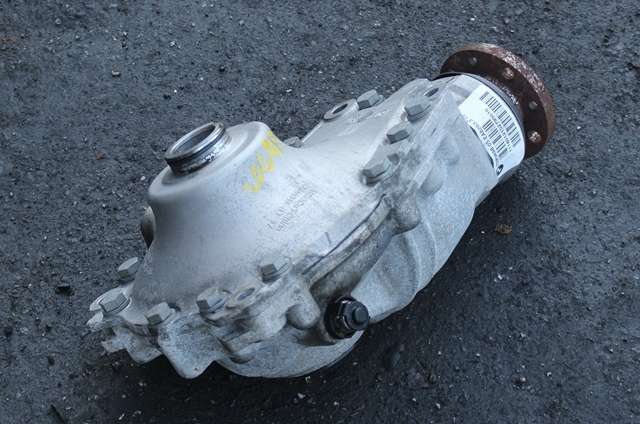 Kardang klokke foran til BMW 4-Serie 2013-2020 (F32/F33/F36) (F32/F33/F36) (BMW|7 590 898|)